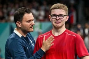 九游官网-西亚锦标赛半决战精彩绽放，瑞典队力克对手晋级(多邻国怎么进钻石锦标赛)