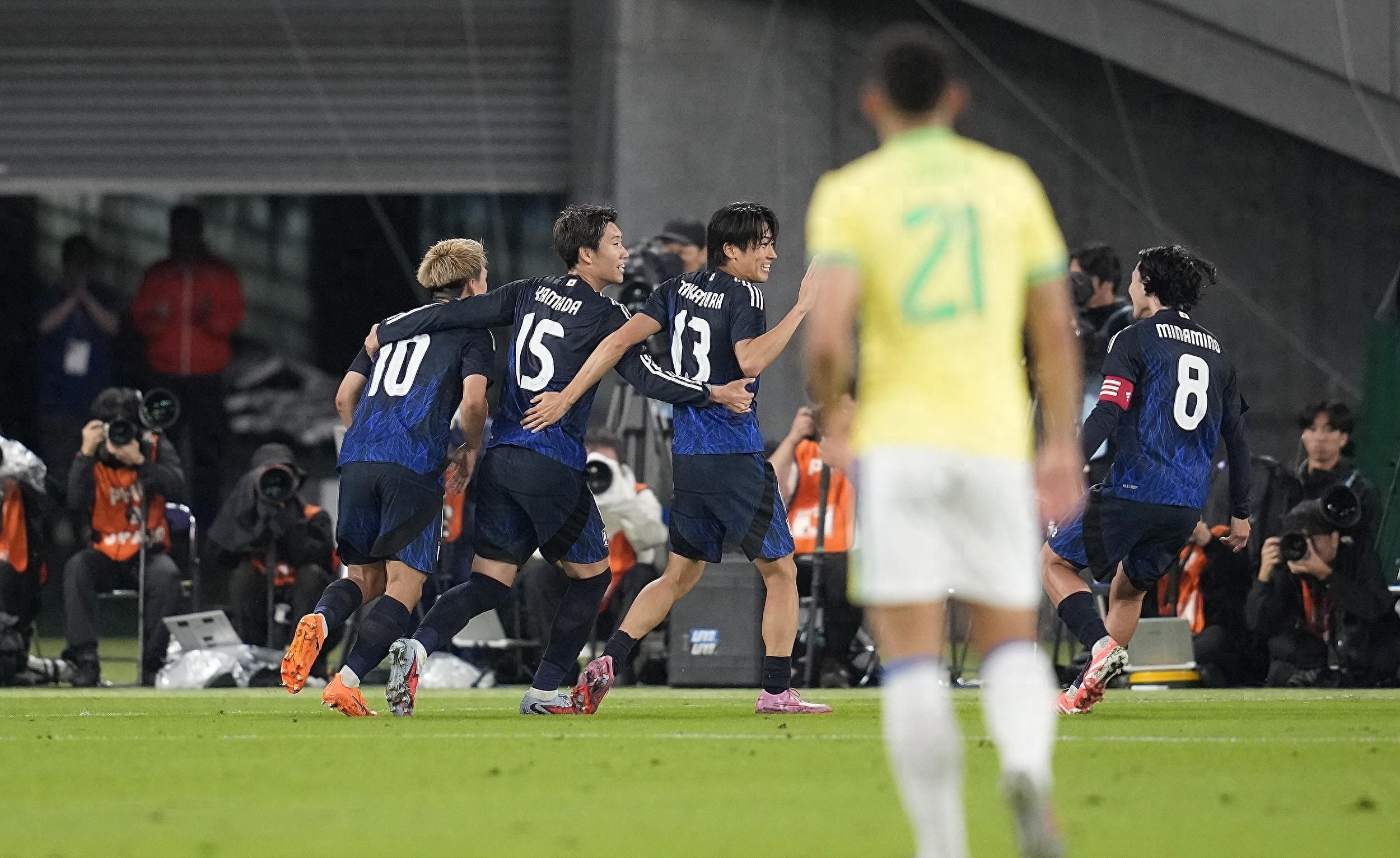 九游官网下载app下载-亚洲足球比赛引发了球迷们的热烈关注英语  第2张